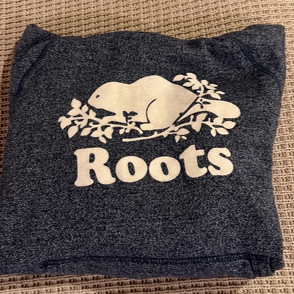 ROOTS SWEATSHIRT